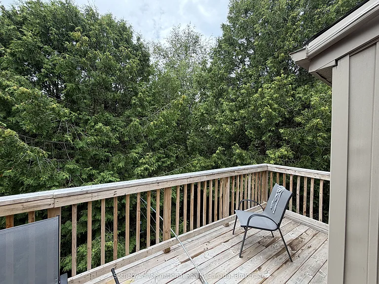 589 Oxbow Cres — Photo 15