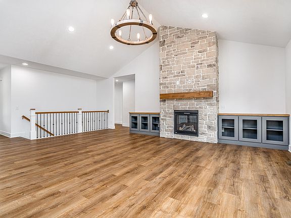 5th image of 9820 Windflower Ln
