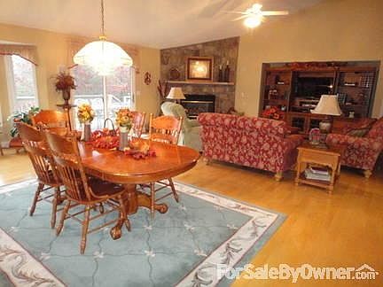 2nd image of 13 Admiral Cir
