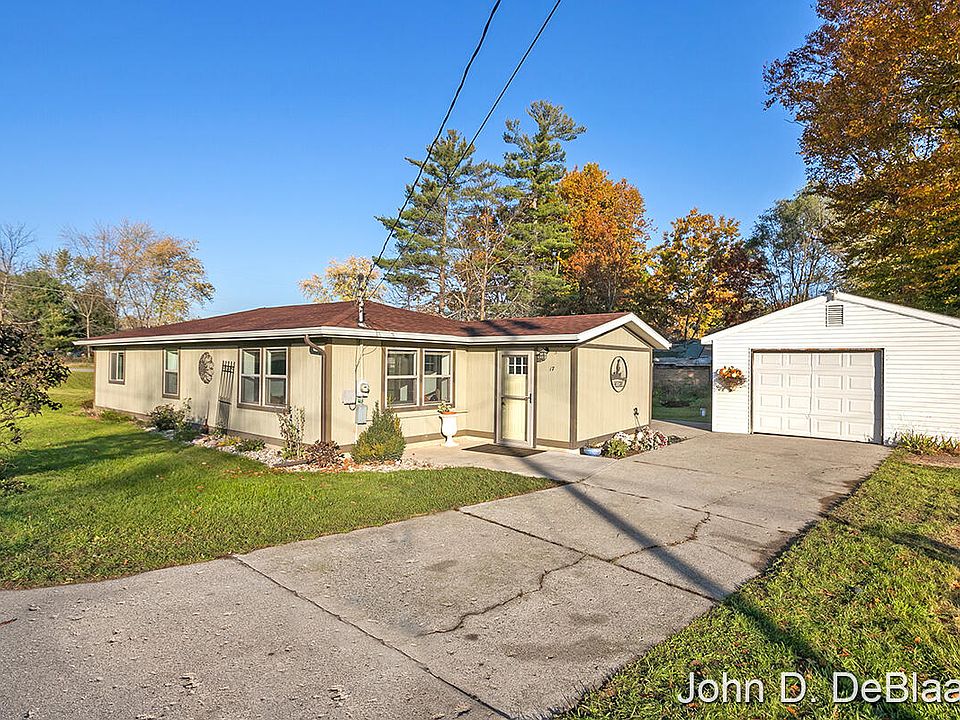 1st image of 17 Warbler Dr NE