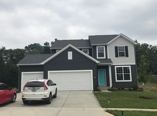 208 Grayleaf Ct, Wentzville, MO 63385