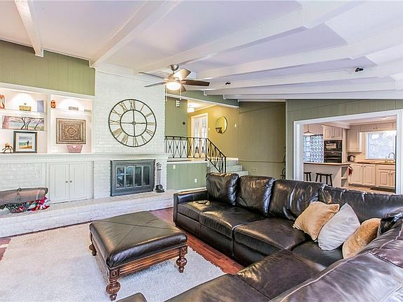 4th image of 2409 Wooded Acres Dr
