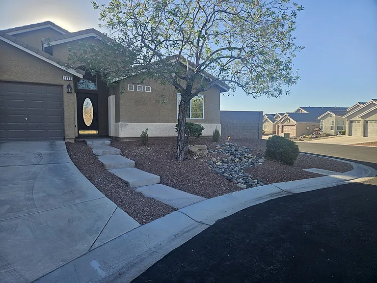 8338 Browns Mountain Ct — Photo 2