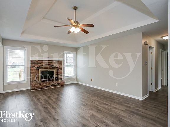 3rd image of 15606 Terry Ave