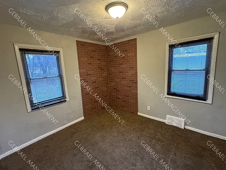 8606 Strathmoor St — Photo 3