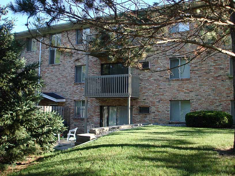 2nd image of 1721 Chief Okemos Cir #9