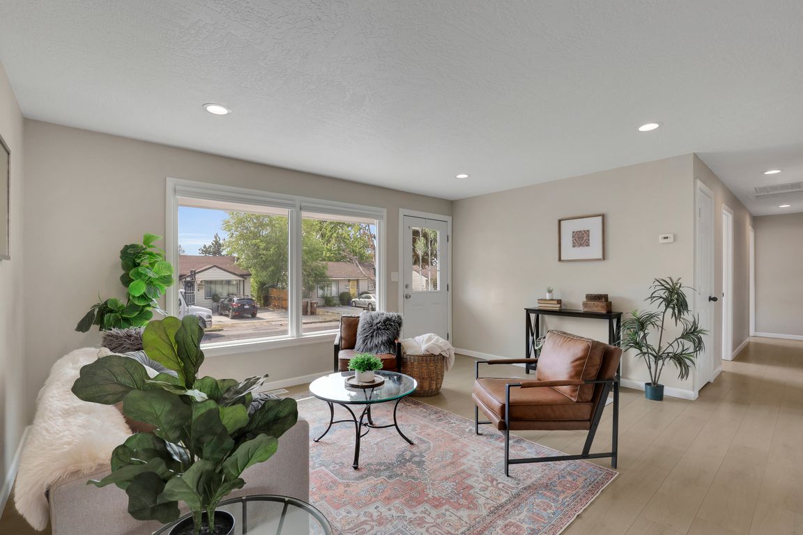 next background image