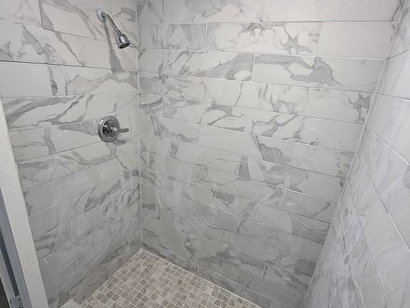 5th image of 965 NE 143rd St