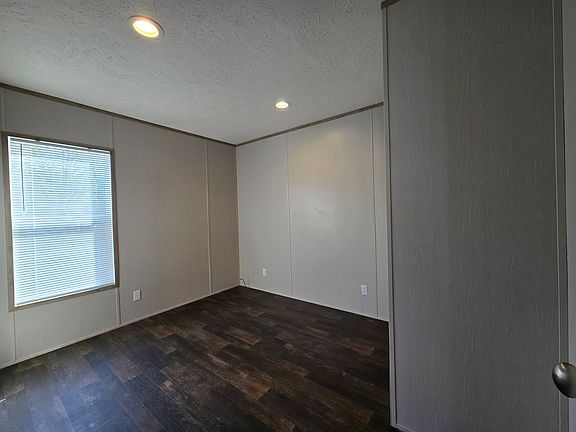 5th image of 130 Dove Dr