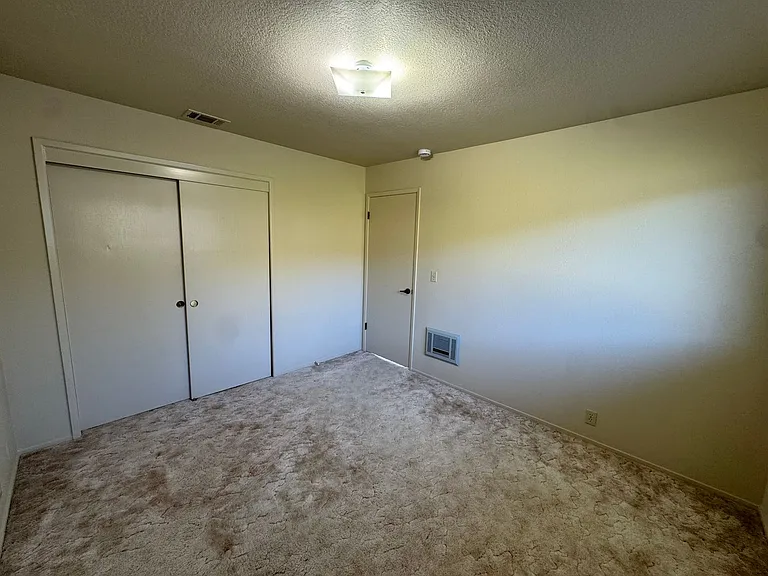1571 Vista Grande Ln — Photo 16
