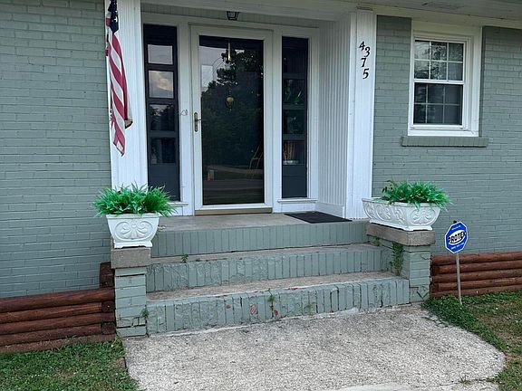 3rd image of 4375 Main St