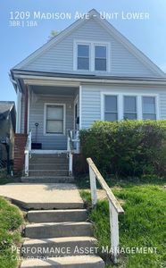 1209 Madison Ave, South Milwaukee, WI, 53172