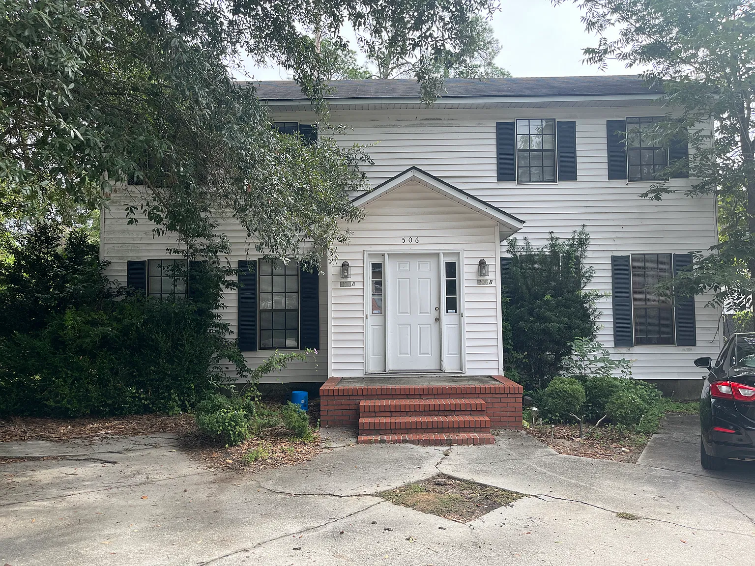2 bed, 1.5 bath, 1040 sqft, $1,100 — Photo 1