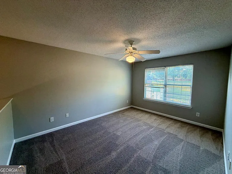 15 Lakeside Cir — Photo 13