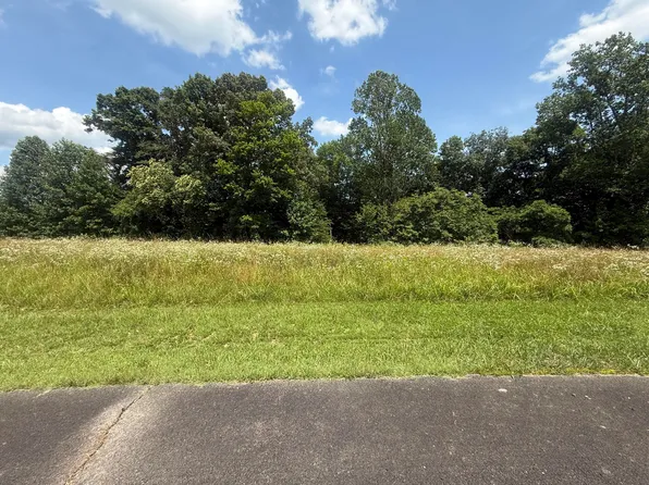 50 Brooke Dr, Jamestown, KY 42629