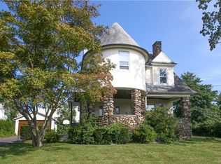 11 Hillcrest Ave, Pt Chester, NY 10573
