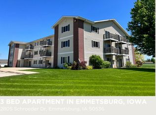 2805 Schroeder Dr #7, Emmetsburg, IA 50536