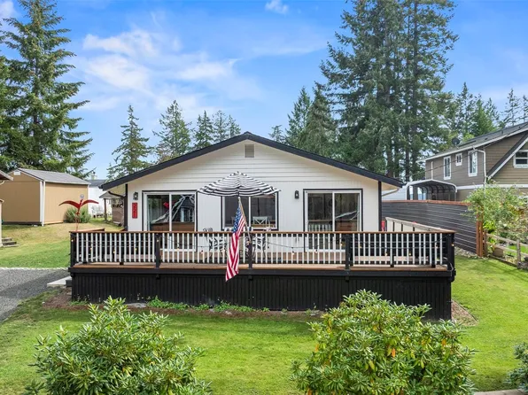 221 E Treasure Island Drive, Allyn, WA 98524