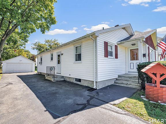 3rd image of 90 Elliott Street