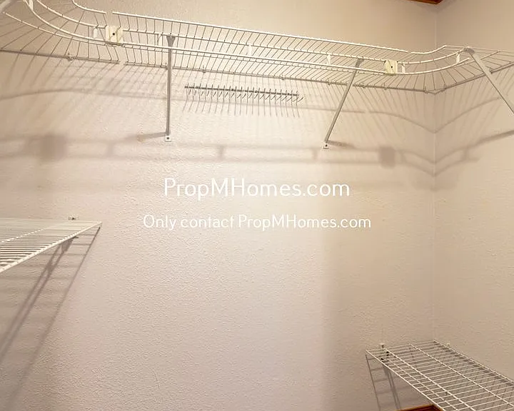 2627 SE Park Ave — Photo 11