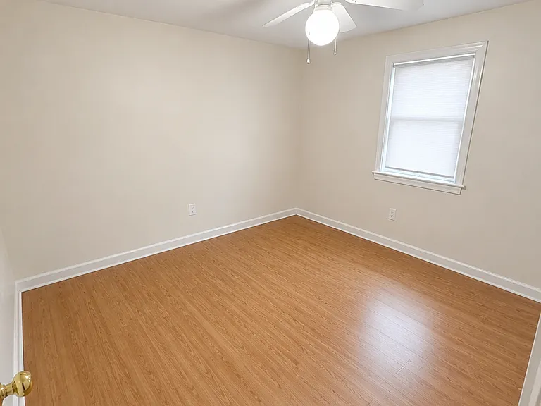 17 Burlington St #1 — Photo 3