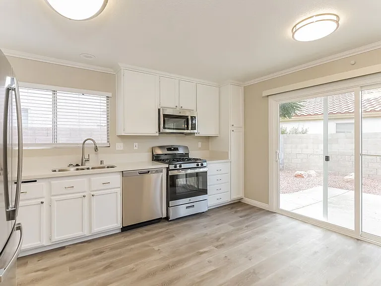2562 Machado Dr — Photo 8