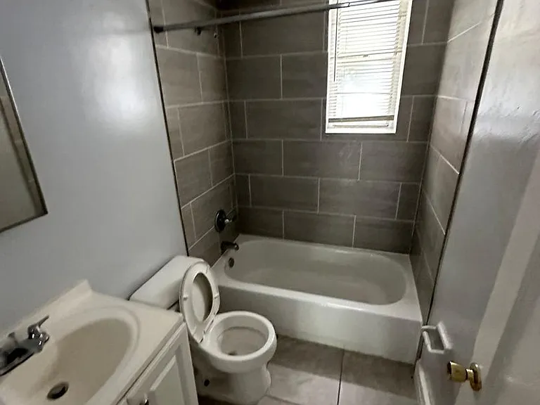 1364 Harrison St — Photo 7