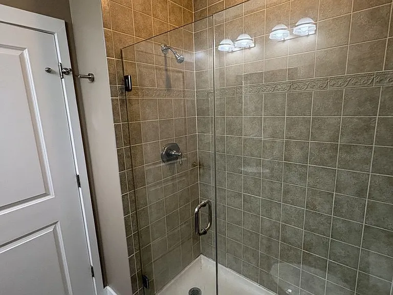 125 W. Saratoga St — Photo 9