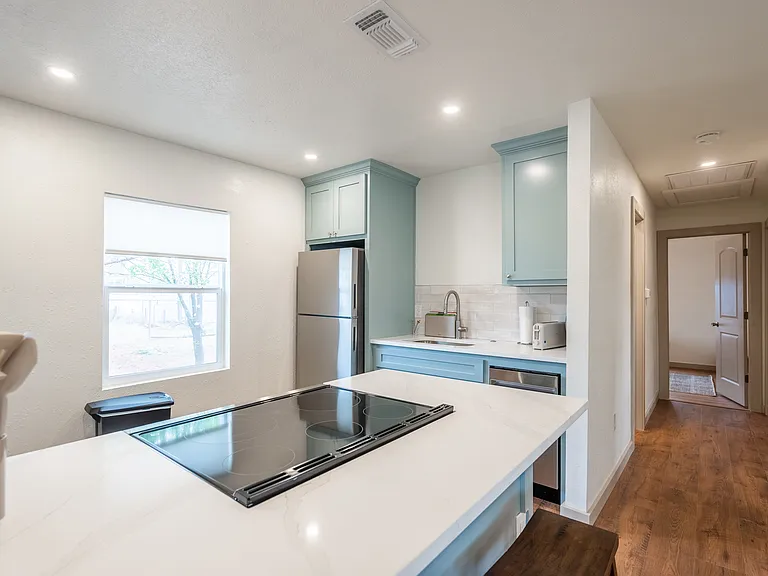 3122 W Illinois Ave — Photo 9