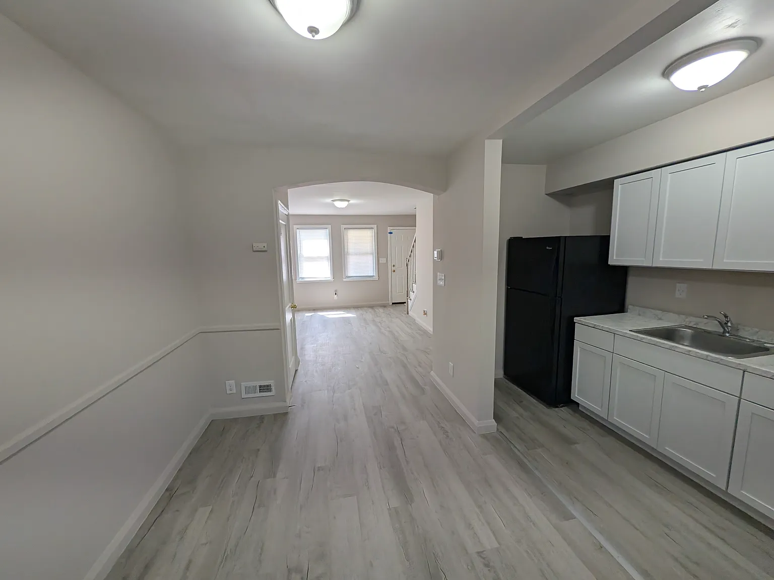 2 bed, 900 sqft, $1,700 — Photo 3