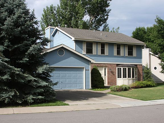 Beatifully landscaped lot