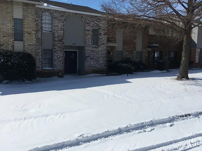 4584 Mistletoe Dr — Photo 1