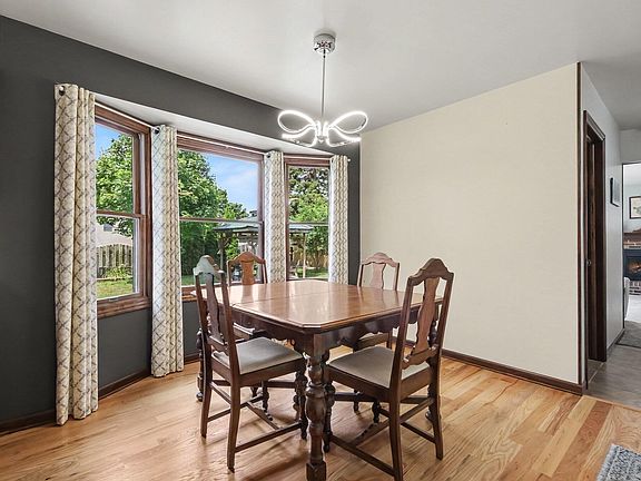5th image of 7309 Roselane Ave