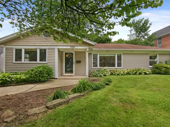 1060 Cedar Ln, Northbrook, IL 60062