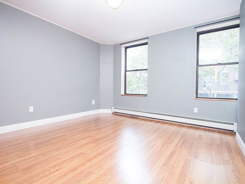 1st image of 78 Manhattan Ave #2R