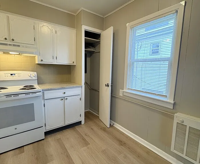 5 N Walnut St #C — Photo 8