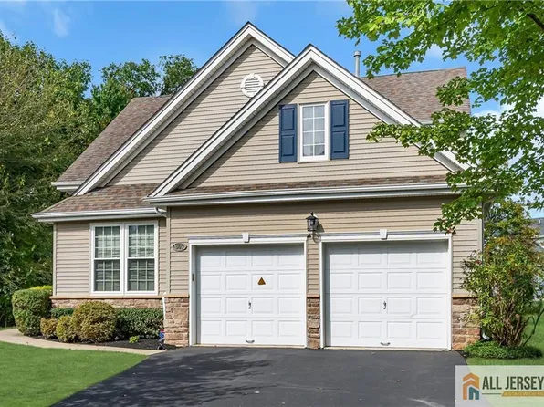 145 Canal Walk Blvd, Somerset, NJ 08873