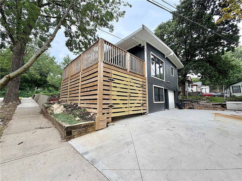 1st image of 1414 Park Ct