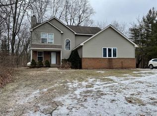 2749 Flint Rd, Ortonville, MI 48462
