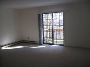 1 Beechwood Ln, West Lebanon, NH 03784
