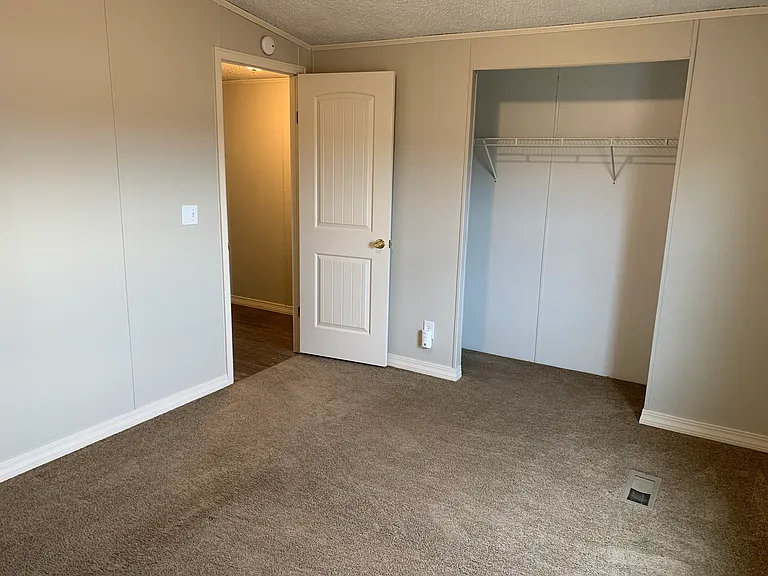 3115 S Meridian Rd — Photo 32