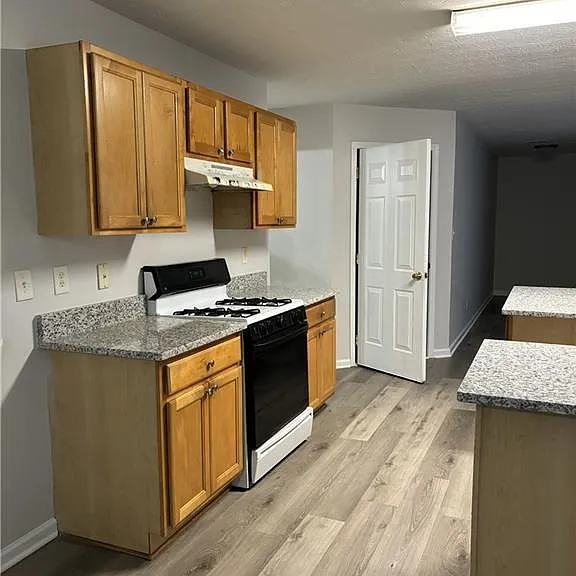 1564 Log Cabin Ln — Photo 8