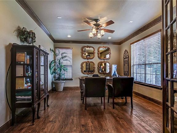 5th image of 2631 Stonybrook Dr