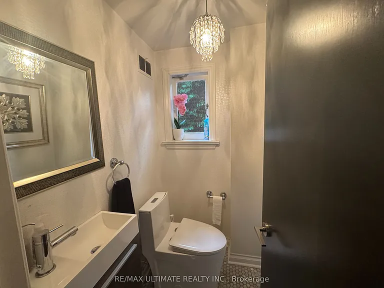 10 Noel Ave — Photo 10