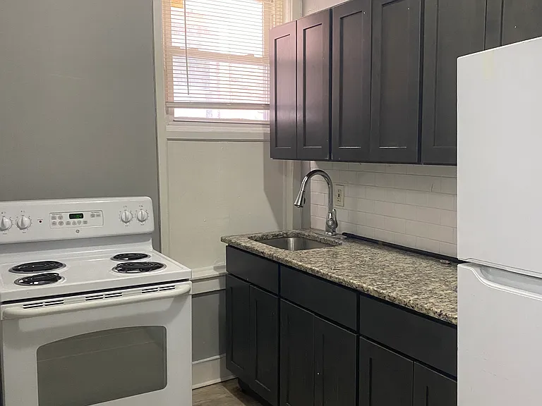 7022 Woodland Ave #A — Photo 14