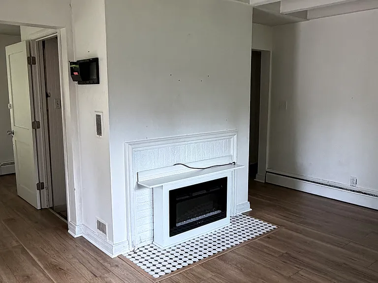 208 Pope St — Photo 12