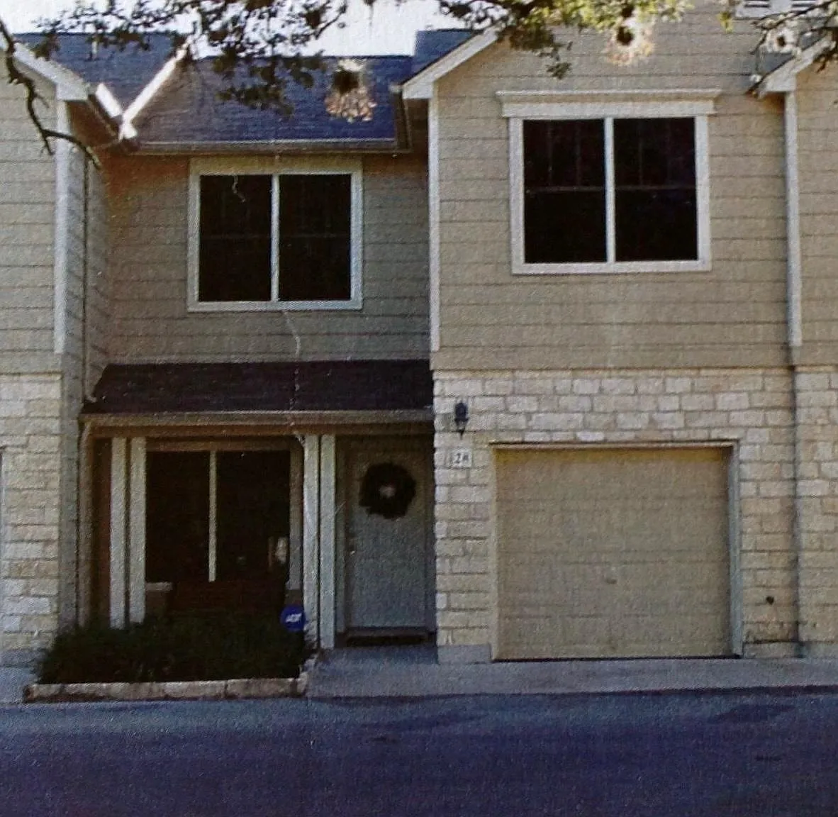 2 bed, 2.5 bath, 1168 sqft, $1,935 — Photo 1