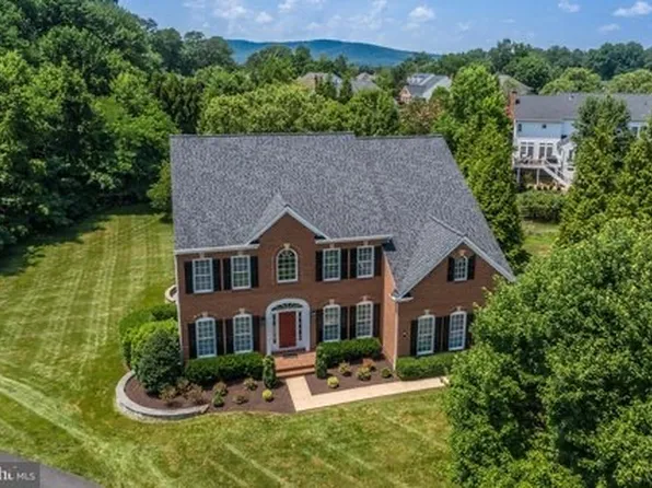 40461 Hickory Ridge Pl, Aldie, VA 20105