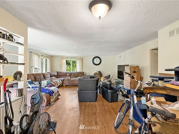5th image of 405 Euclid Avenue