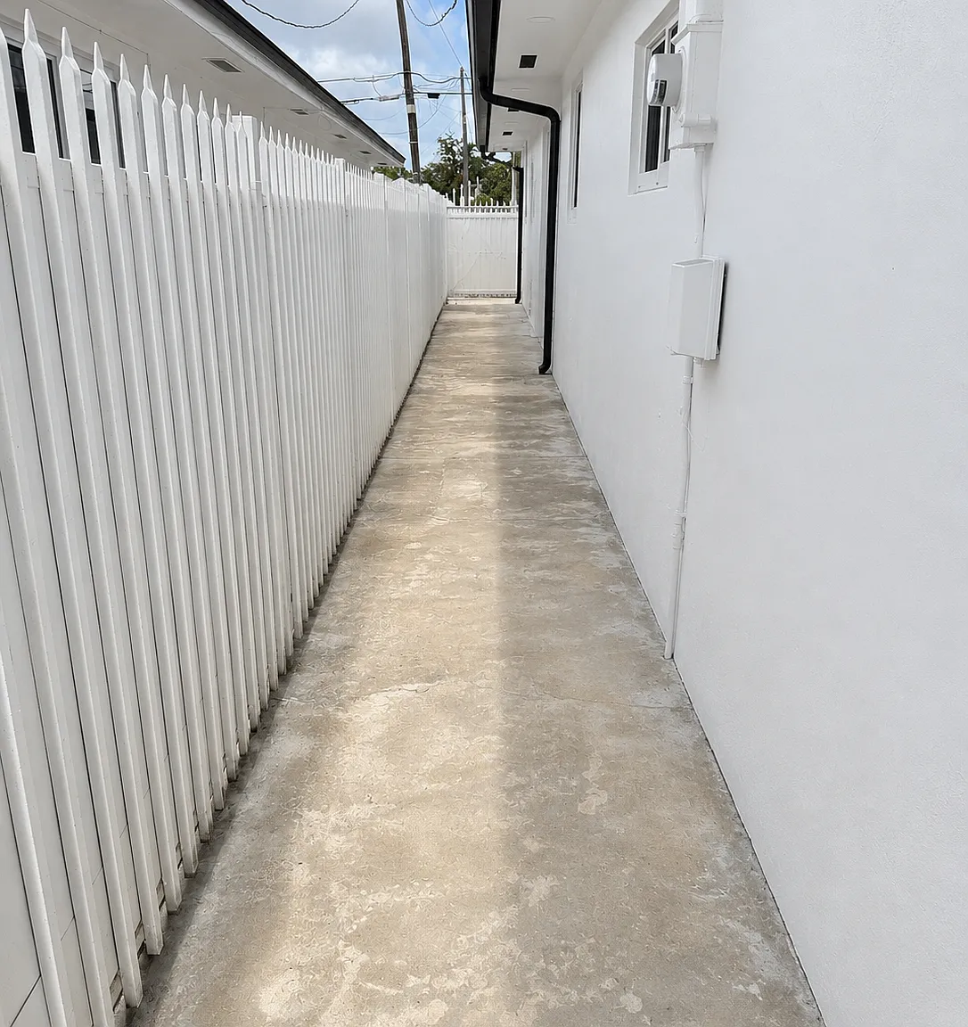 NW 60th Ave, Miami — Photo 3